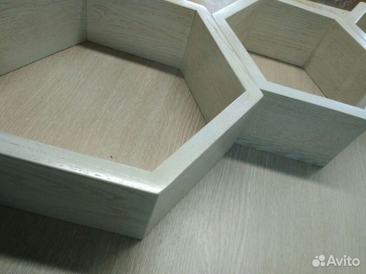 Полки Соты навесная деревянная, сосна и дуб