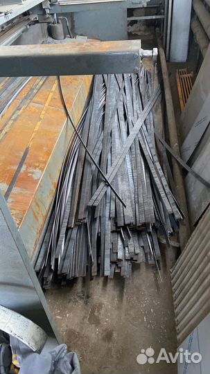 Рубка металла на гильотине