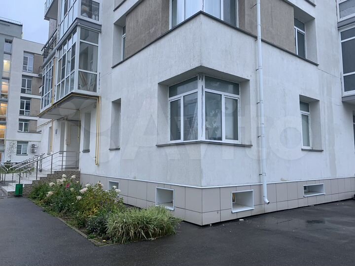 4-к. квартира, 49 м², 1/4 эт.