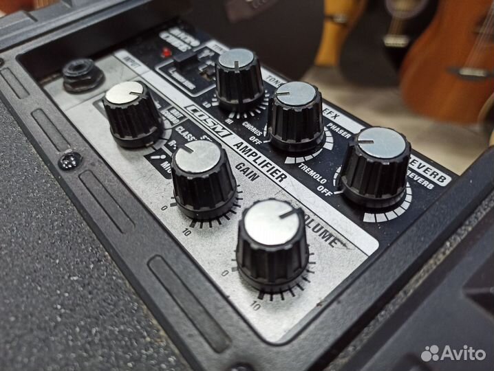 Комбоусилитель Roland Micro Cube