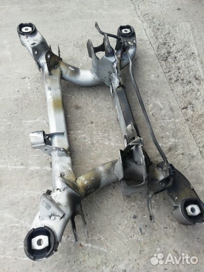 Подрамник задний Bmw E39