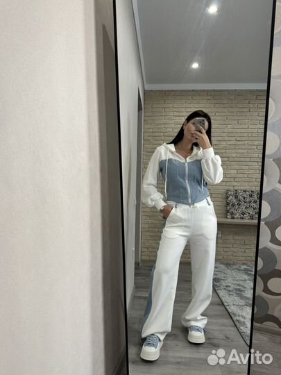 Спортивный костюм женский