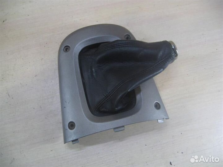 Чехол кулисы кпп Toyota RAV4 A2 2003