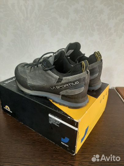 Трекинговые кроссовки La Sportiva Boulder X