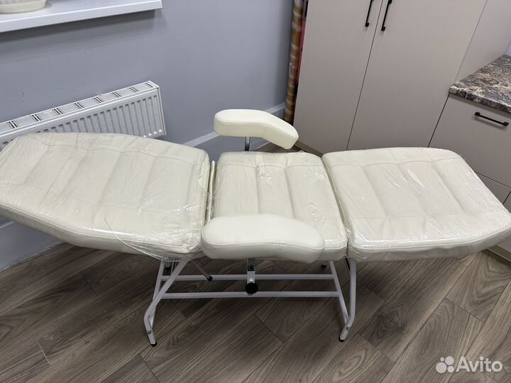 Кушетка косметологическая