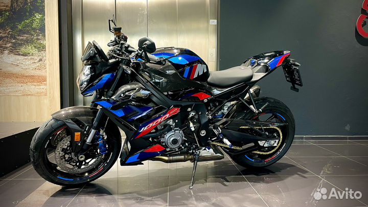BMW M1000R