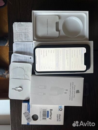 iPhone 11, 64 ГБ