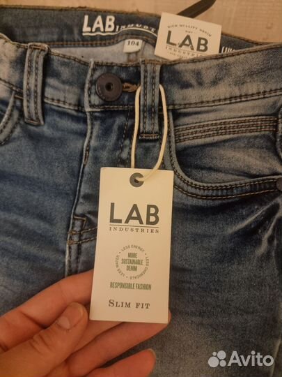 Джинсы для мальчика 104