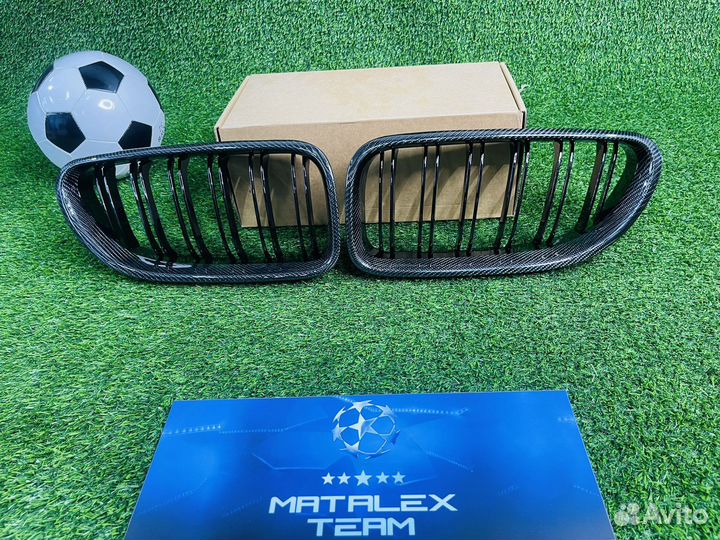 Решетка радиатора BMW F06 F12 М стиль карбон