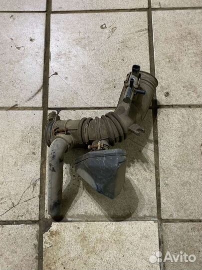 Патрубок дроссельной заслонки toyota camry 30