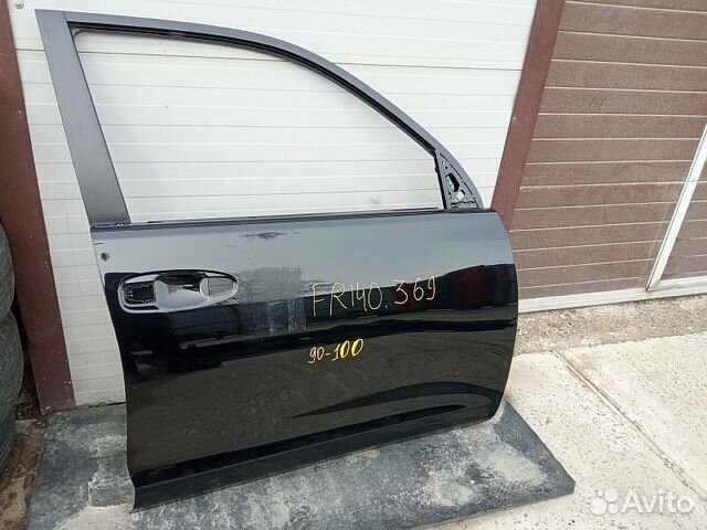 Обшивка стойки средней нижняя правая Lexus RX350