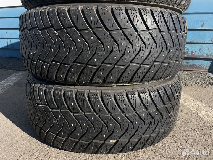 Yokohama Ice Guard IG65 215/55 R17