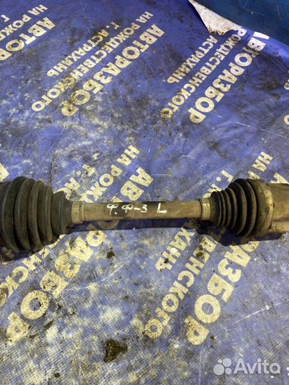 Левый привод Ford Focus 3 седан iqdb 2013