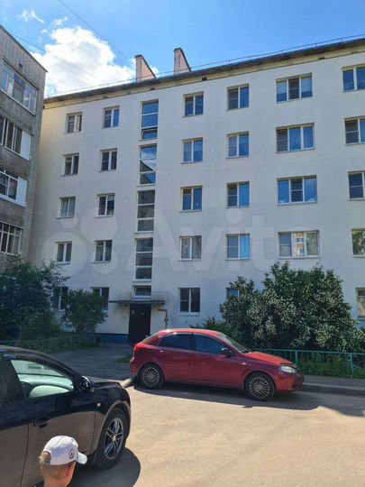 3-к. квартира, 52 м², 1/5 эт.
