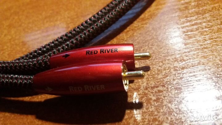 Межблочный кабель AudioQuest Red River