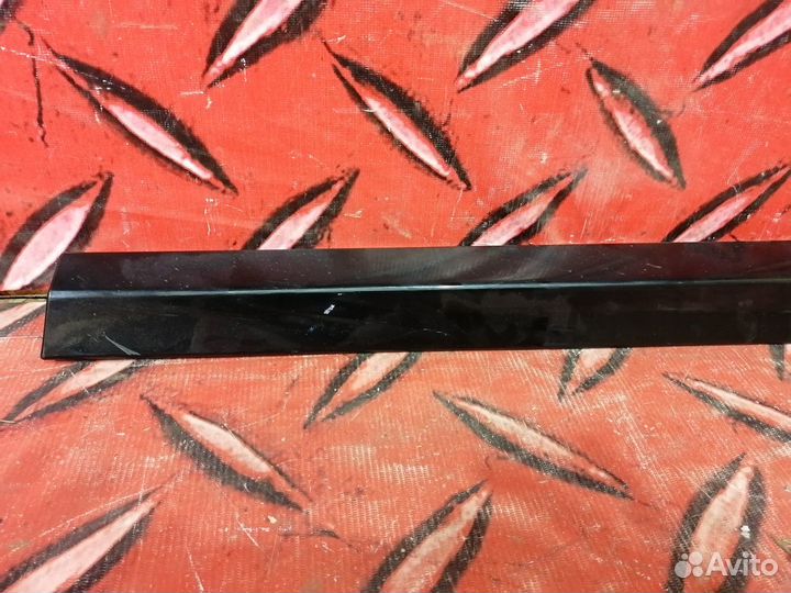 Молдинг двери передней правой BMW X1 F48