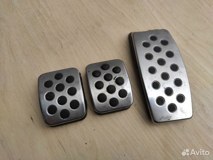 Накладки на педали