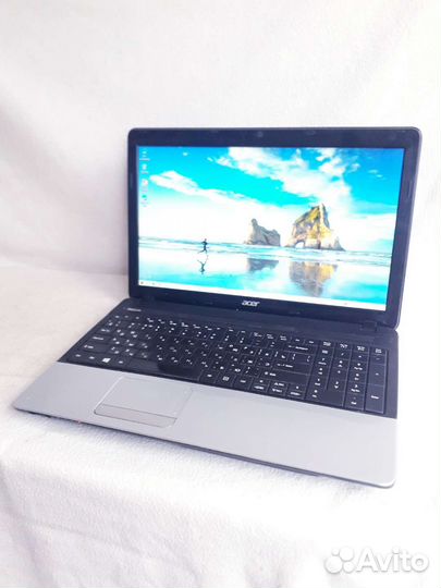Шустрый ноутбук Acer, Intel 4Gb/250Gb