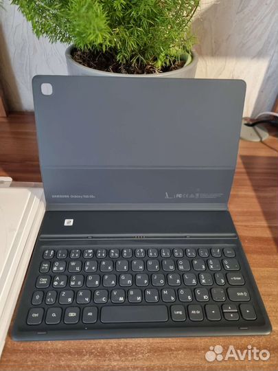 Чехол-Клавиатура Samsung Galaxy Tab S5e