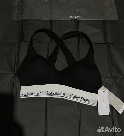 Бюстгальтер Calvin Klein