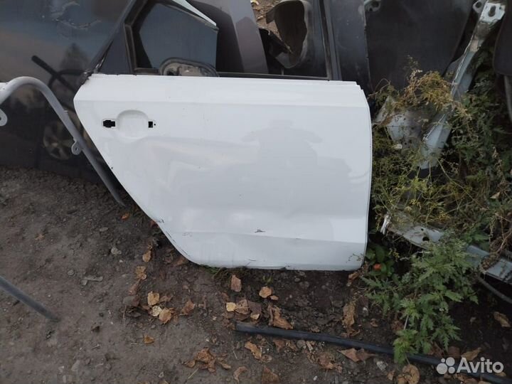 Дверь Фольксваген поло седан