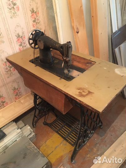 Швейная машина Подольск ножная