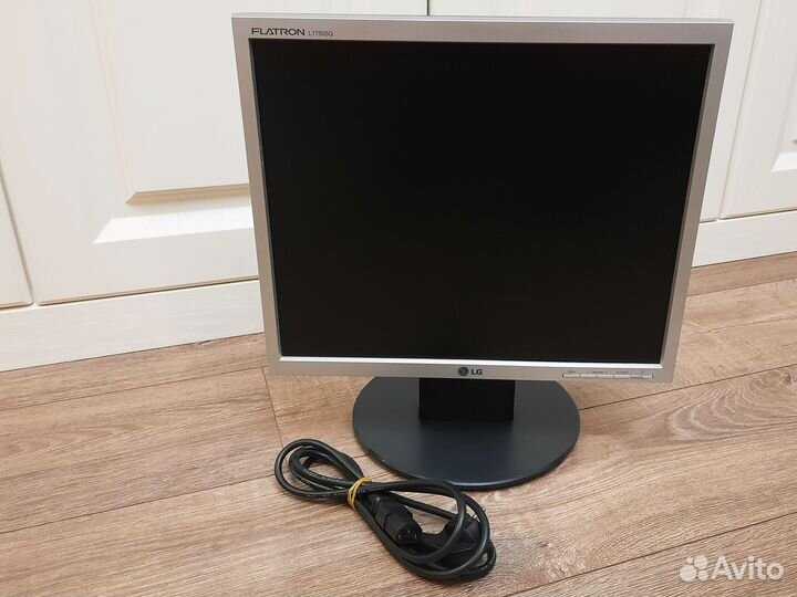 Монитор LG Flatron 17 дюймов