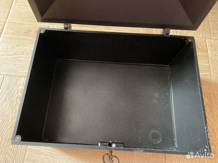 Шкатулка металлическая СССР