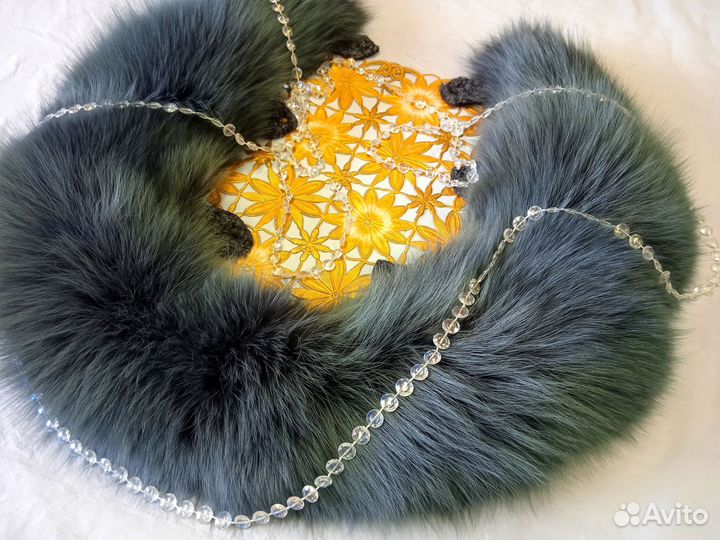 Меховой воротник енот