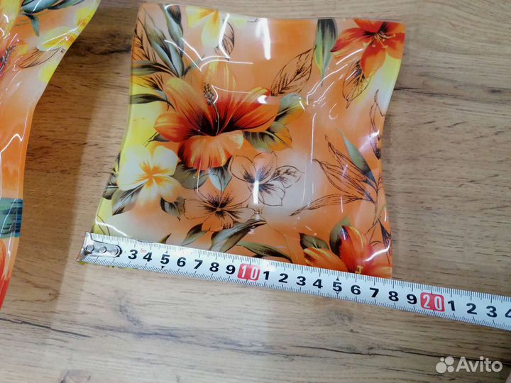 Яркая посуда