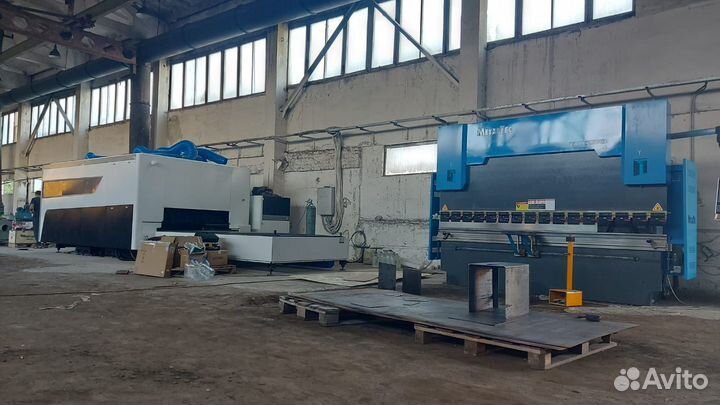 Лазерный станок / оптоволоконный лазер / 1530P