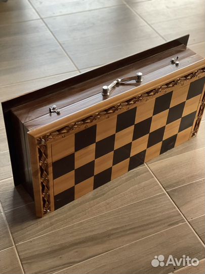Эксклюзивные шахматы ручной работы в кйсе