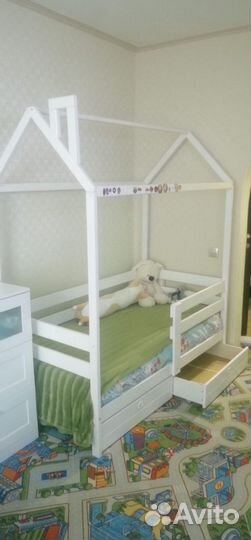 Детская кровать домик с матрасом