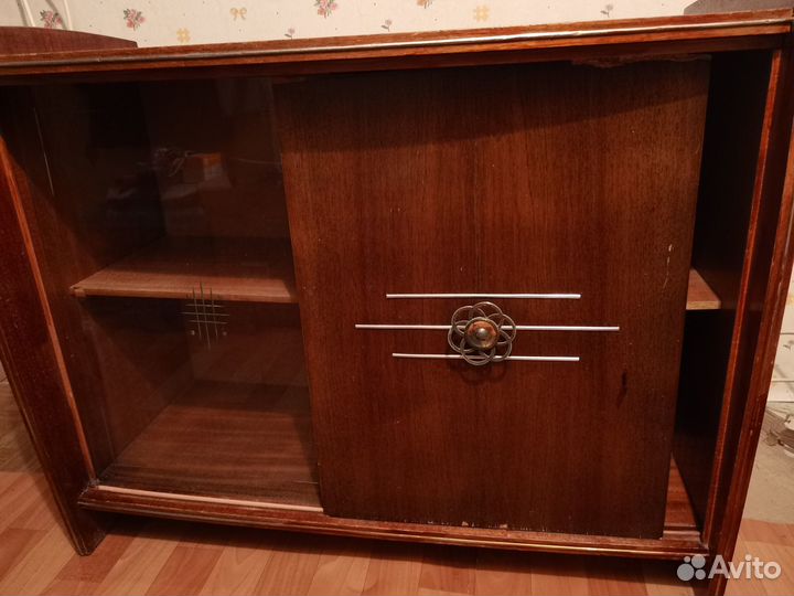 Тумбочка гдр