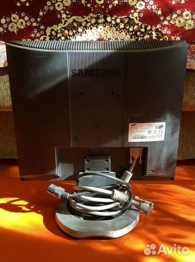 Монитор Samsung 913N