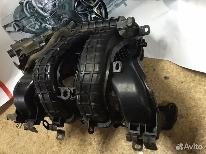 Впускной коллектор Mitsubishi Лансер 10 1.8