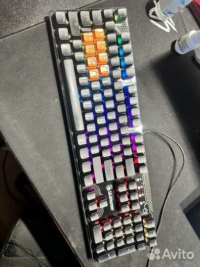 Игровая клавиатура Bloody B810R