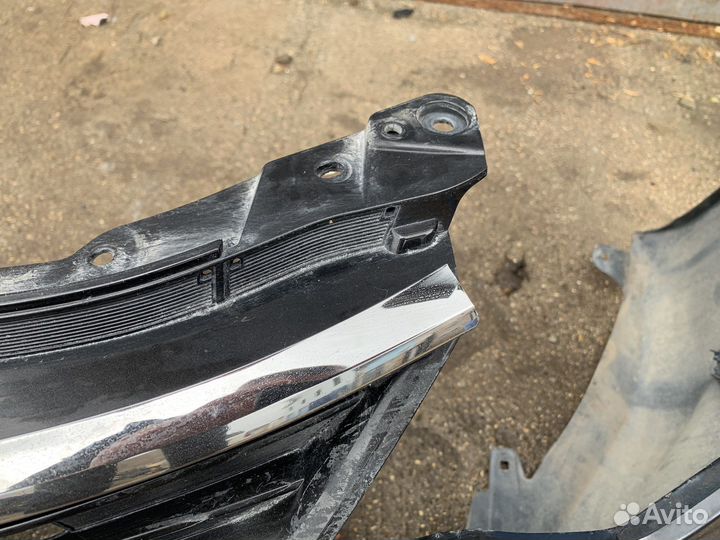 Бампер передний оригинал тойта кампи 50 и 55 кузов