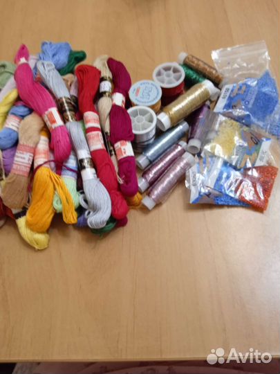 Нитки, бисер, куклы