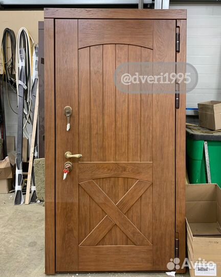 Входная дверь со стеклом и терморазрывом