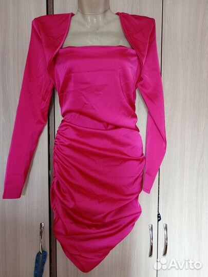 Платье вечернее