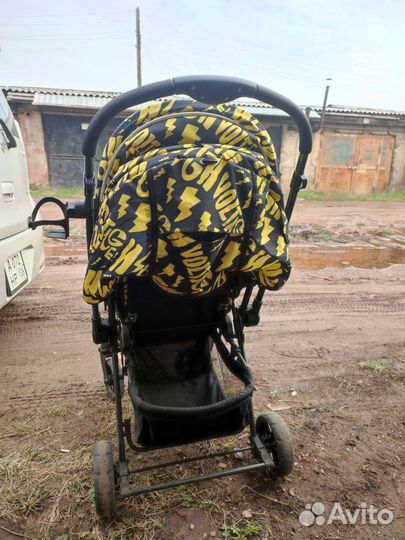 Прогулочная коляска