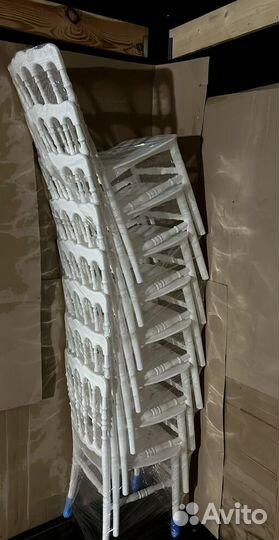 Банкетные стулья