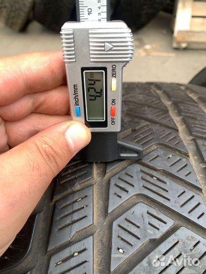 Pirelli Scorpion Winter 275/40 R20 106V