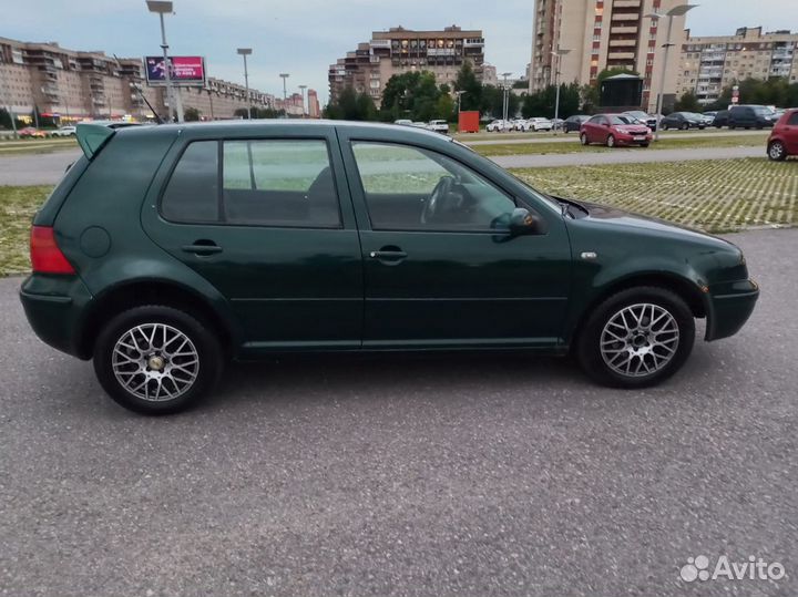 Volkswagen Golf 1.6 МТ, 2001, 290 161 км