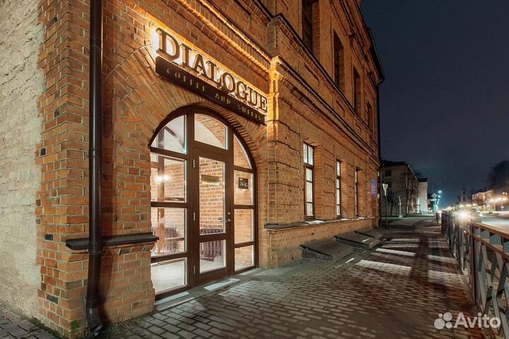 Официант помощник бариста