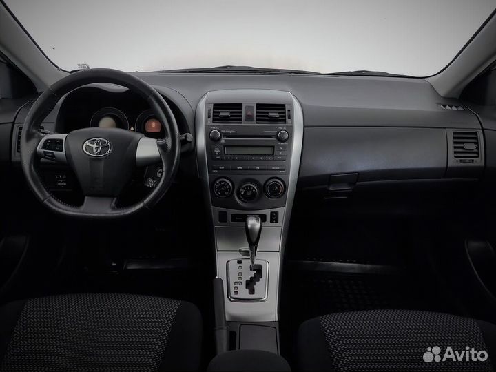 Toyota Corolla, 2011