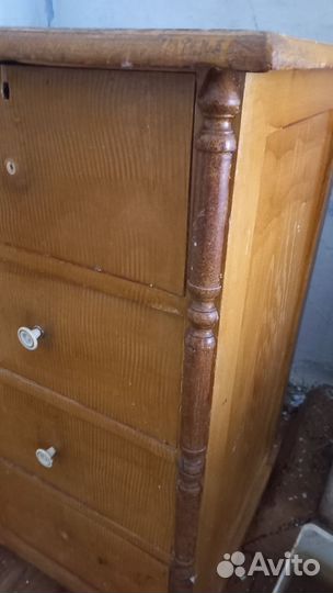 Старинные Шифоньер и комод