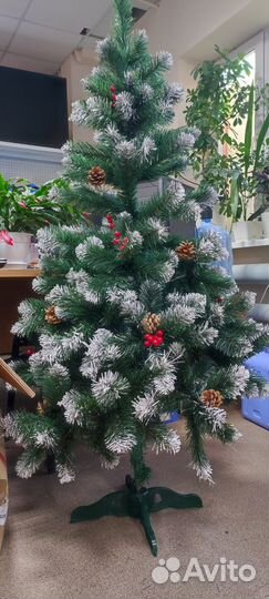 Елка искуственная новогодняя 150см с шишками