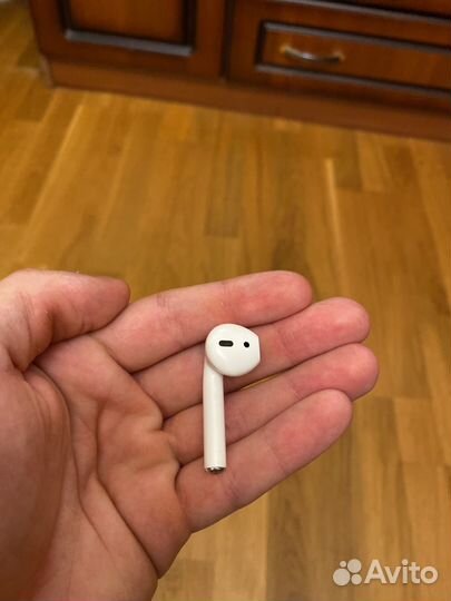 Беспроводные наушники apple airpods 1